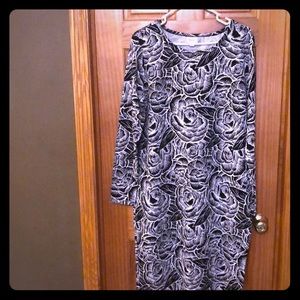 Lularoe Debbie L/S Dress- B&W Rose Print